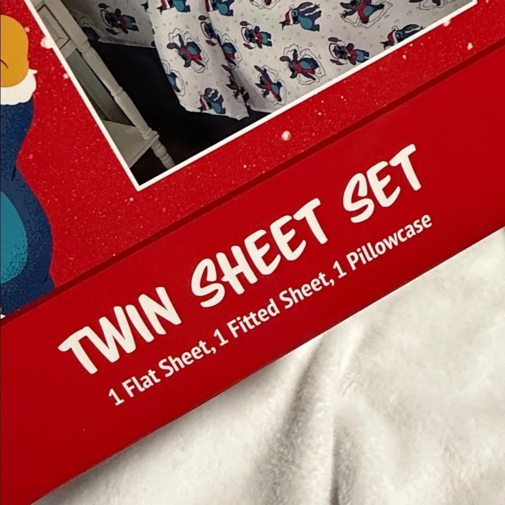 Disney Stitch Twin Sheet Set - White and Red